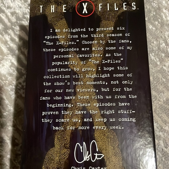 Box set for the X Files includes three VHS tapes. Digitally mastered. VGUC - Picture 4 of 11